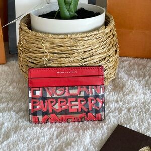 Burberry card holder❤️❤️❤️💙💙💛❤️🩷